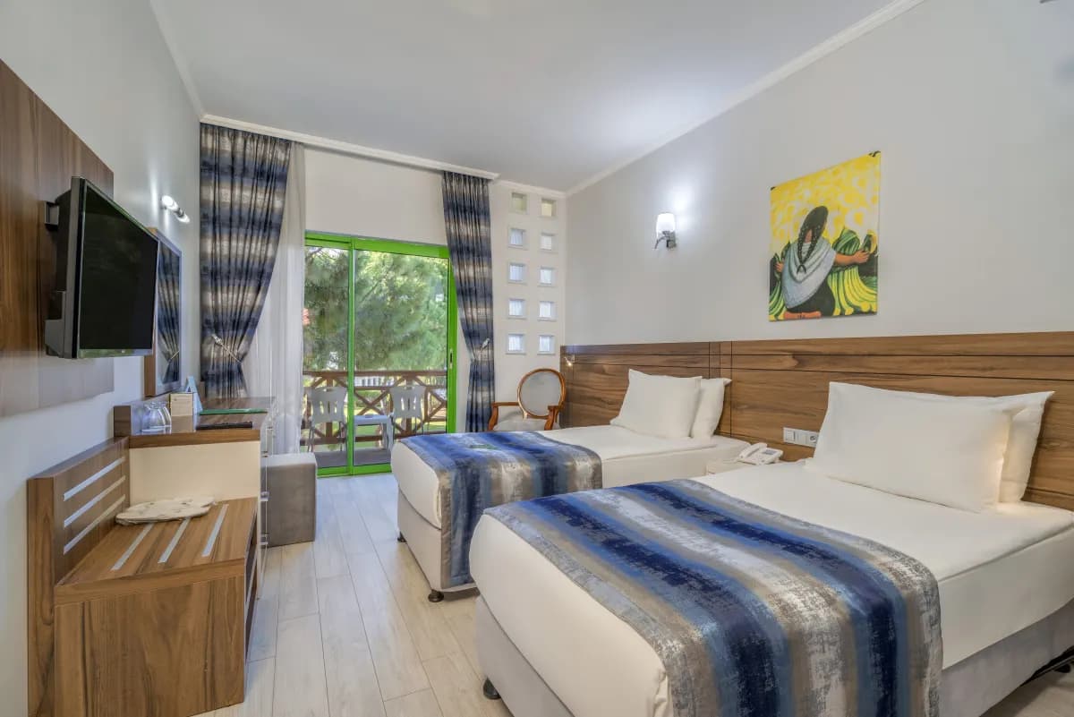 GREEN MAX HOTEL - photo 4