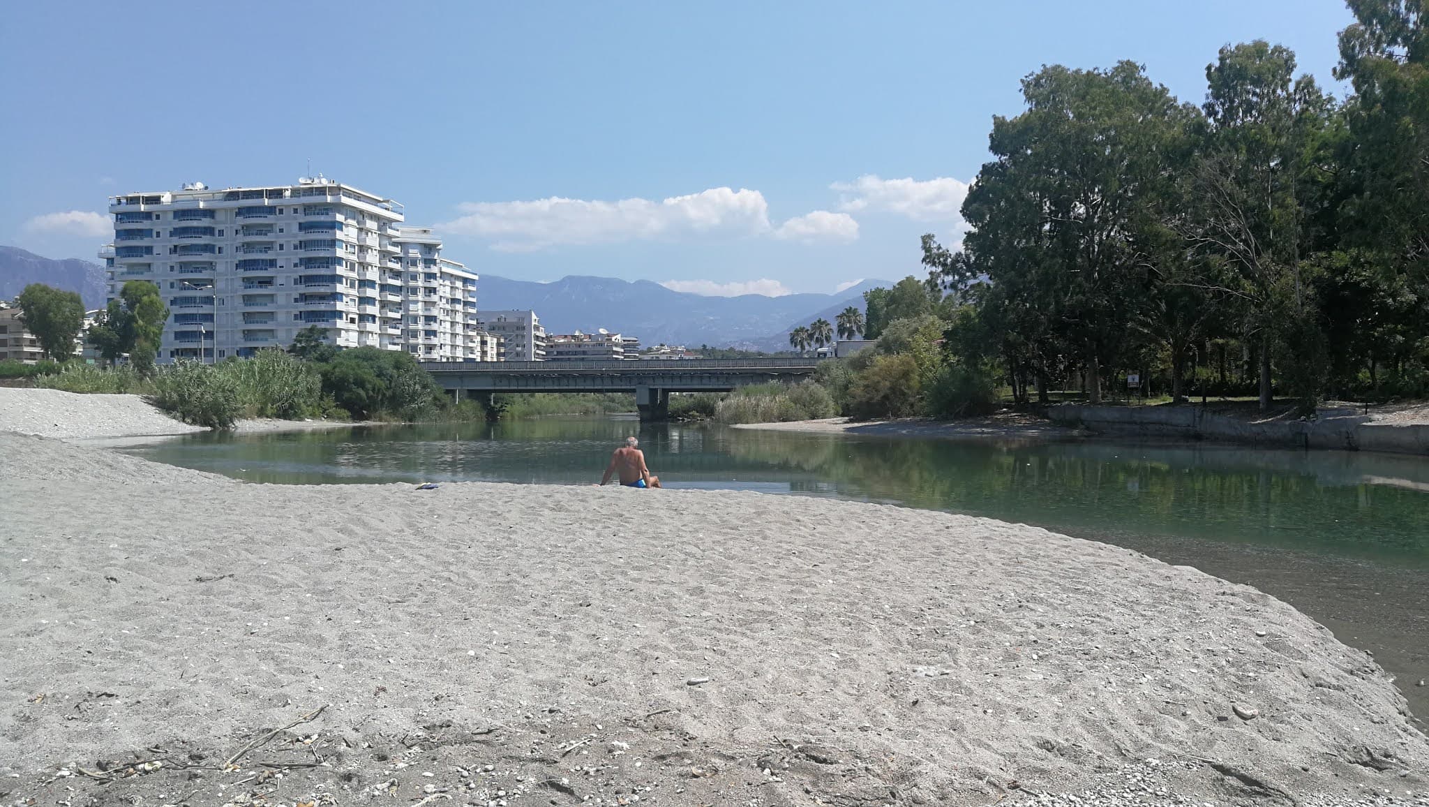 BIN BILLA HOTEL