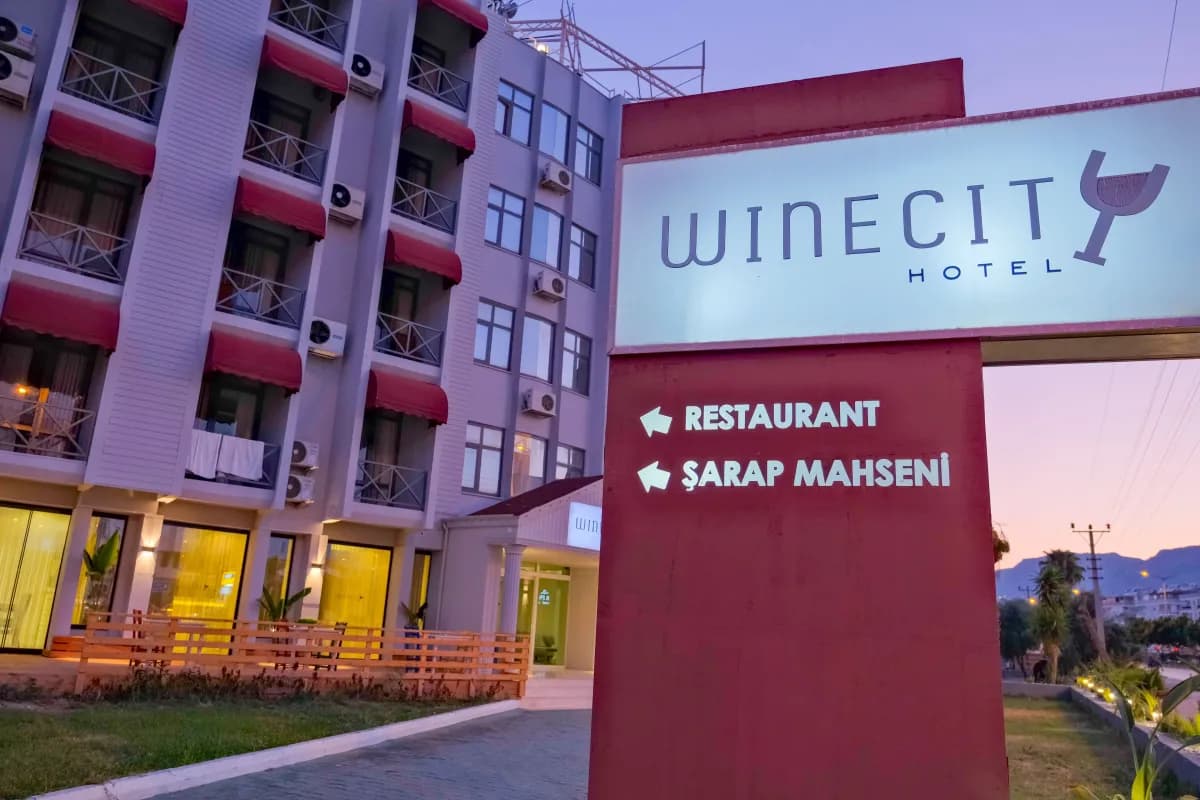 Winecity Hotel