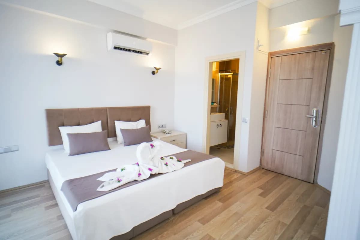 Winecity Hotel - photo 5