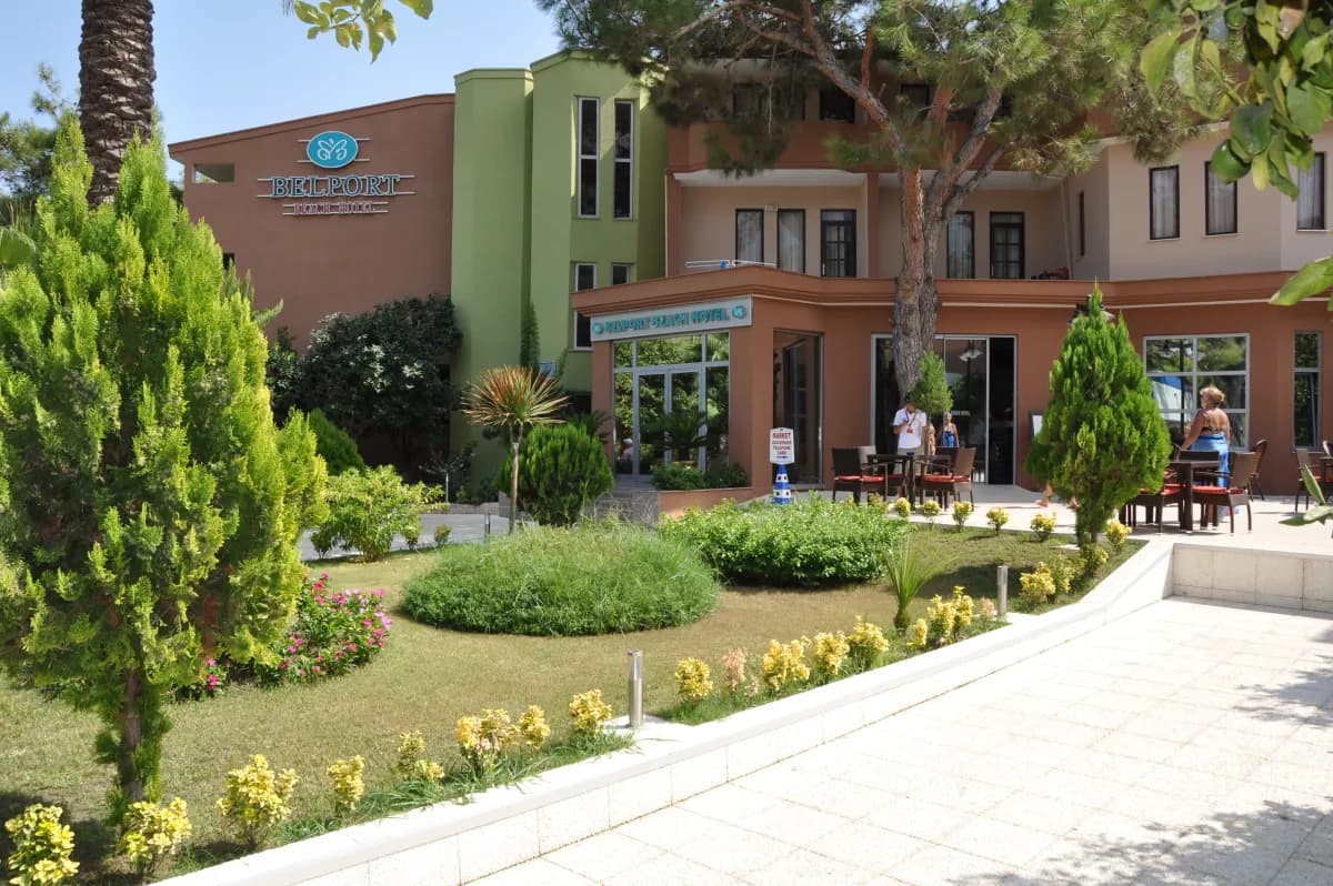 Aleria Belport Beach Hotel - photo 4