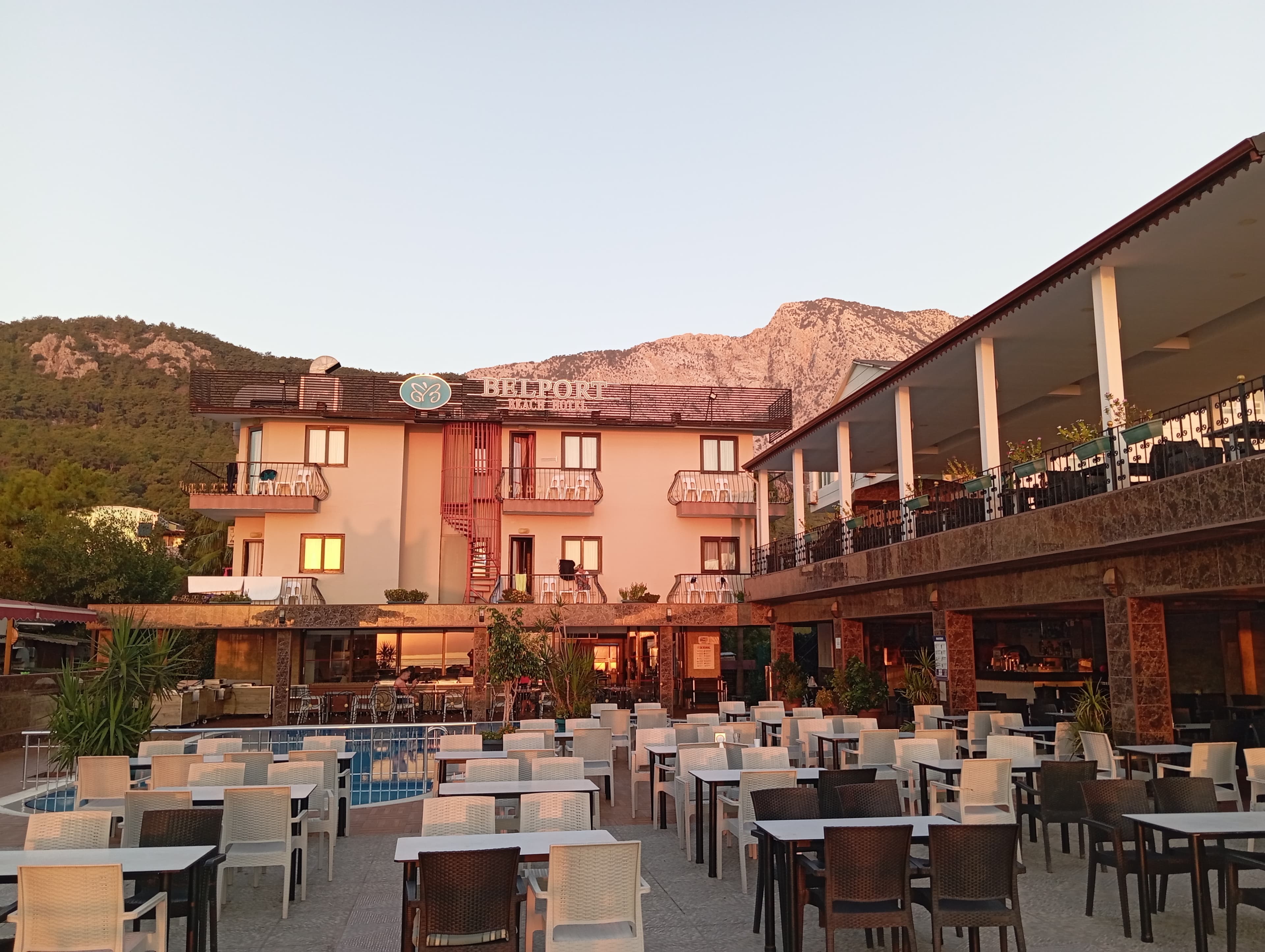 Aleria Belport Beach Hotel - photo 6