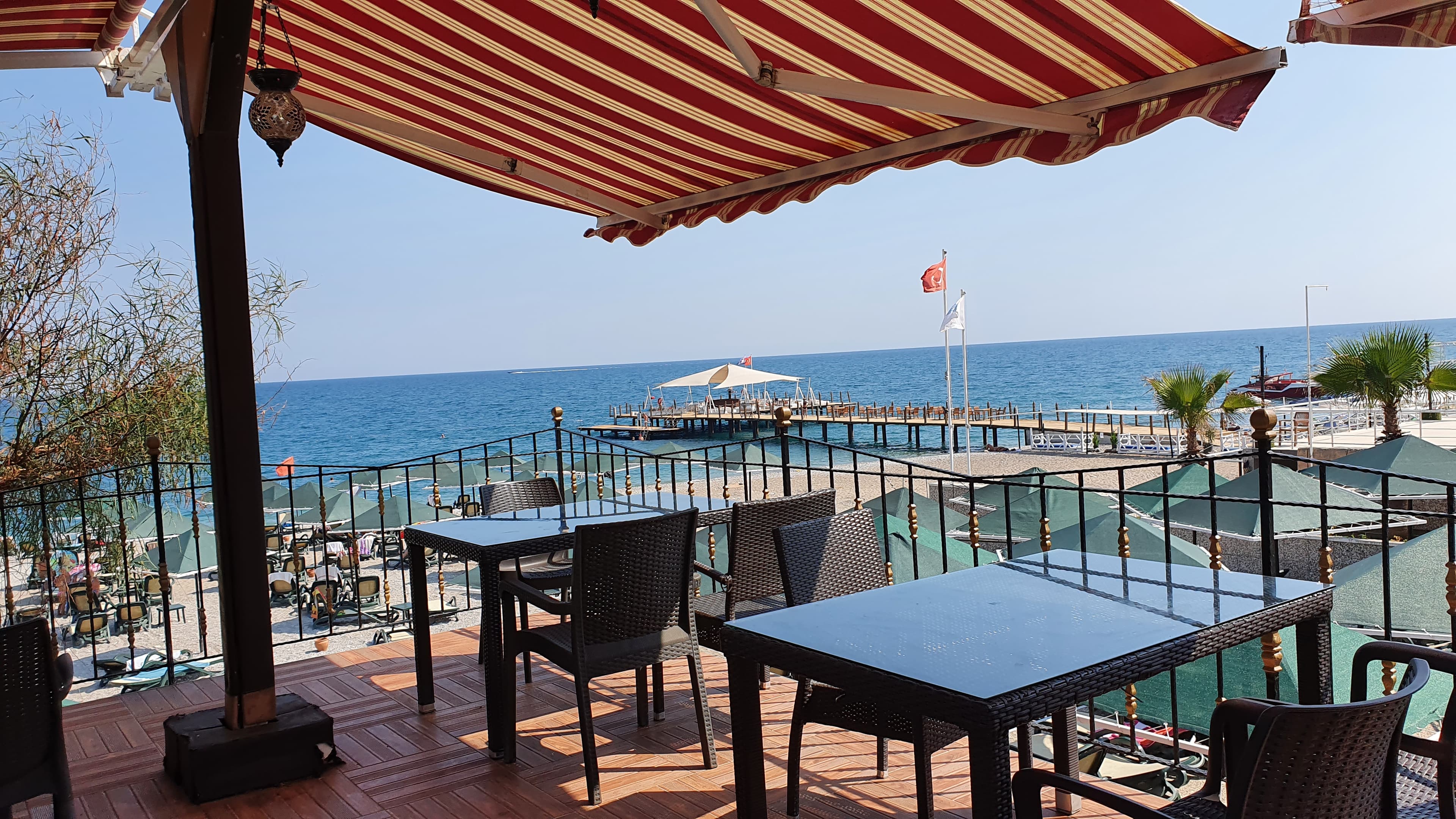Aleria Belport Beach Hotel - photo 8