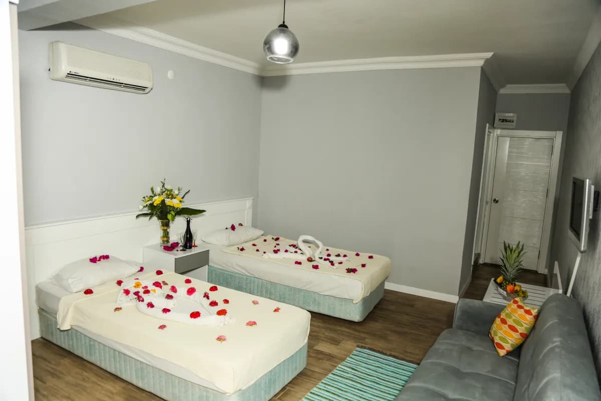 More Hotel - photo 5