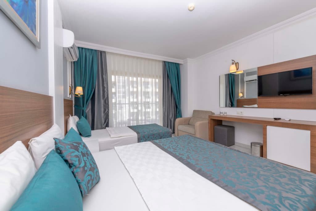 Armas Beach Hotel - photo 2