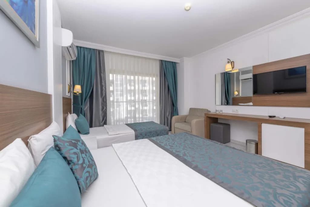 Armas Beach Hotel - photo 2