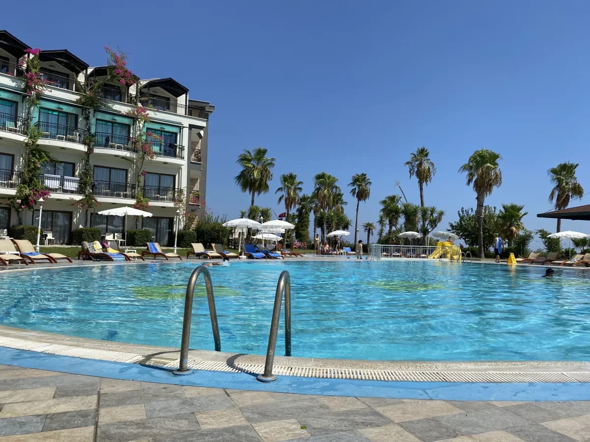 Asdem Beach Labada Hotel