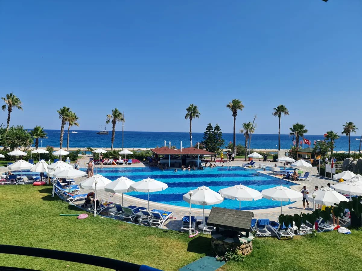 Asdem Beach Labada Hotel - photo 5