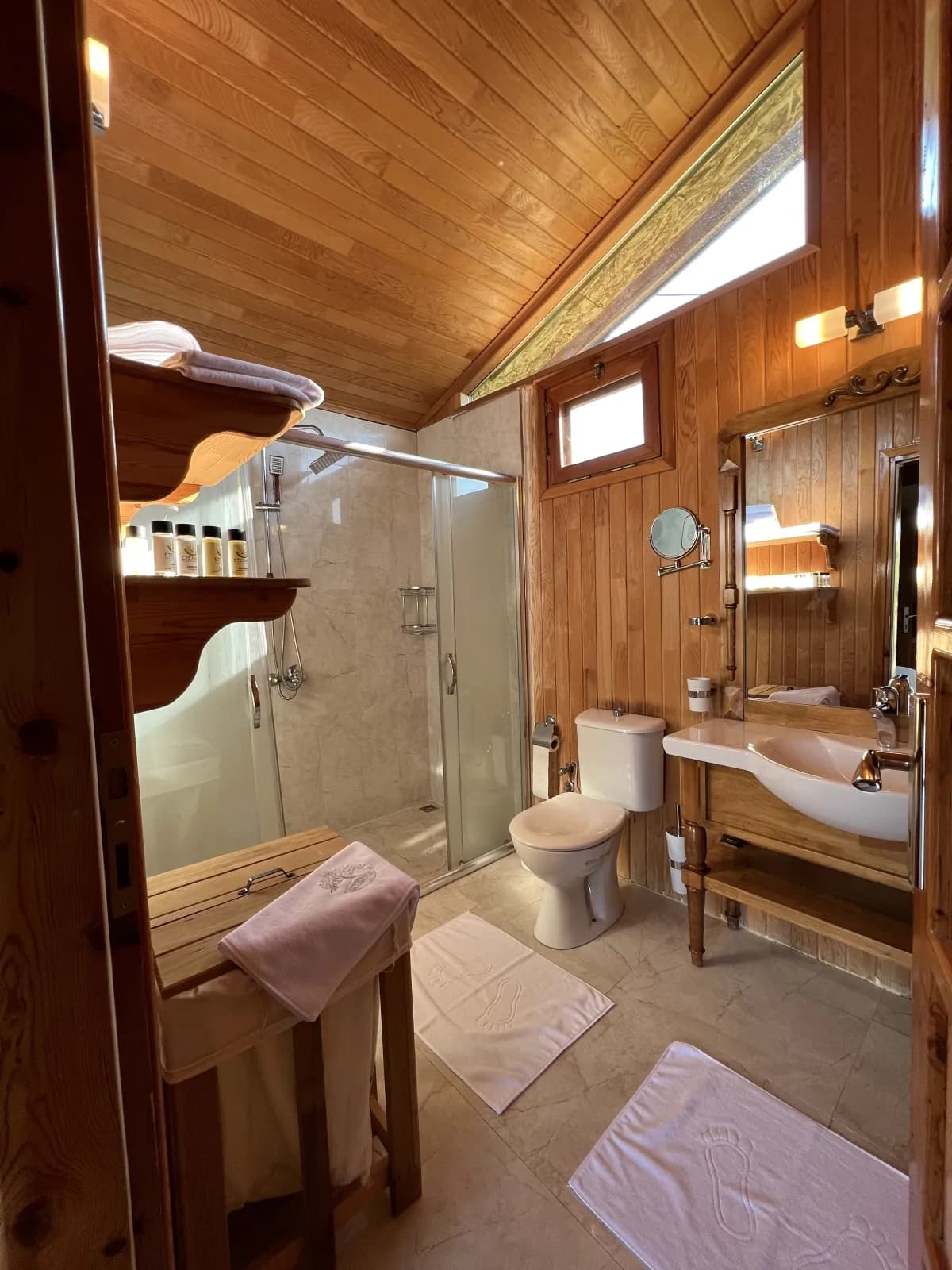 Etenna Bungalow Hotel - photo 3