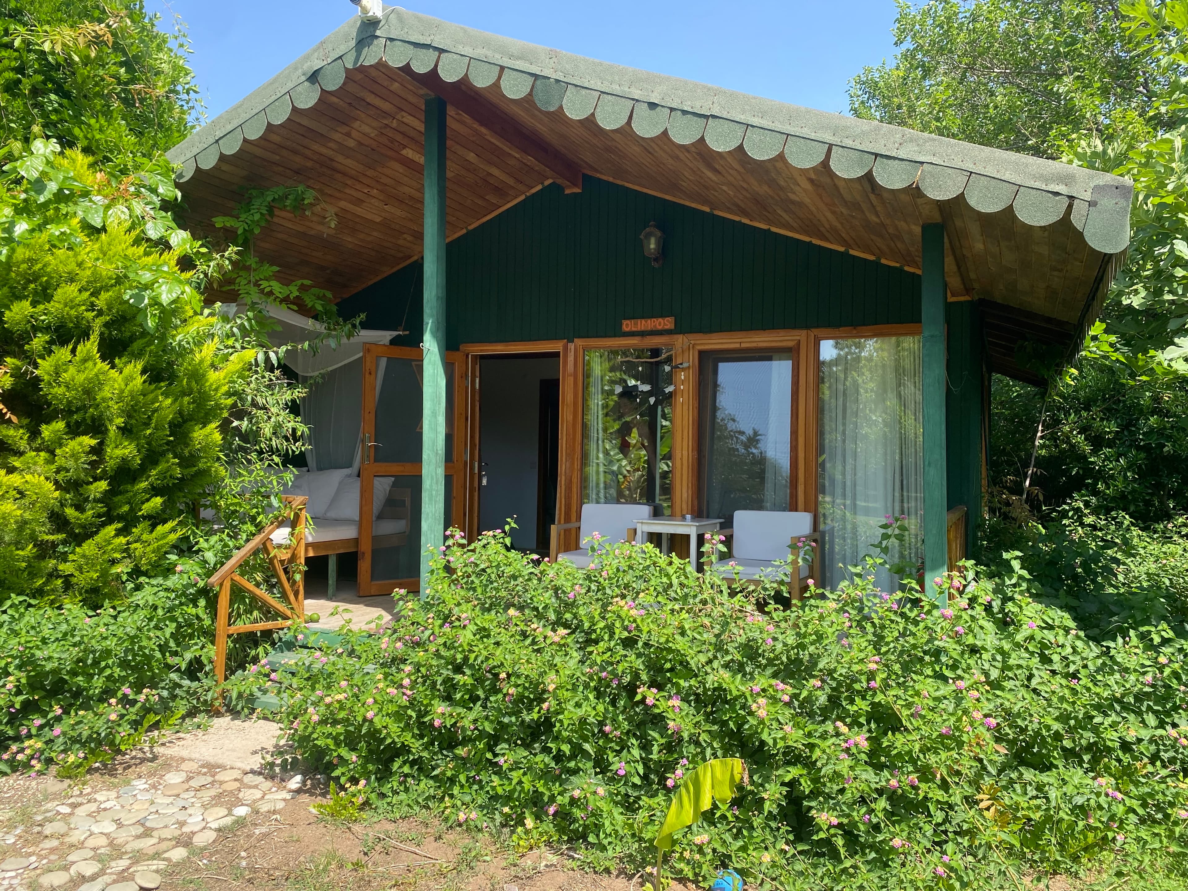 Etenna Bungalow Hotel - photo 5