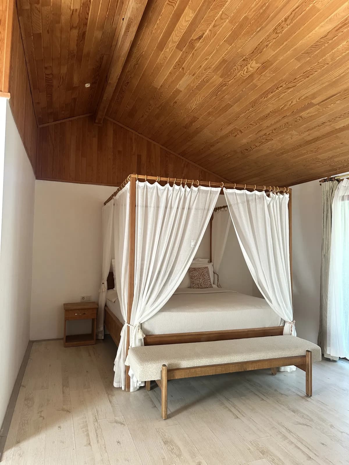 Etenna Bungalow Hotel - photo 10