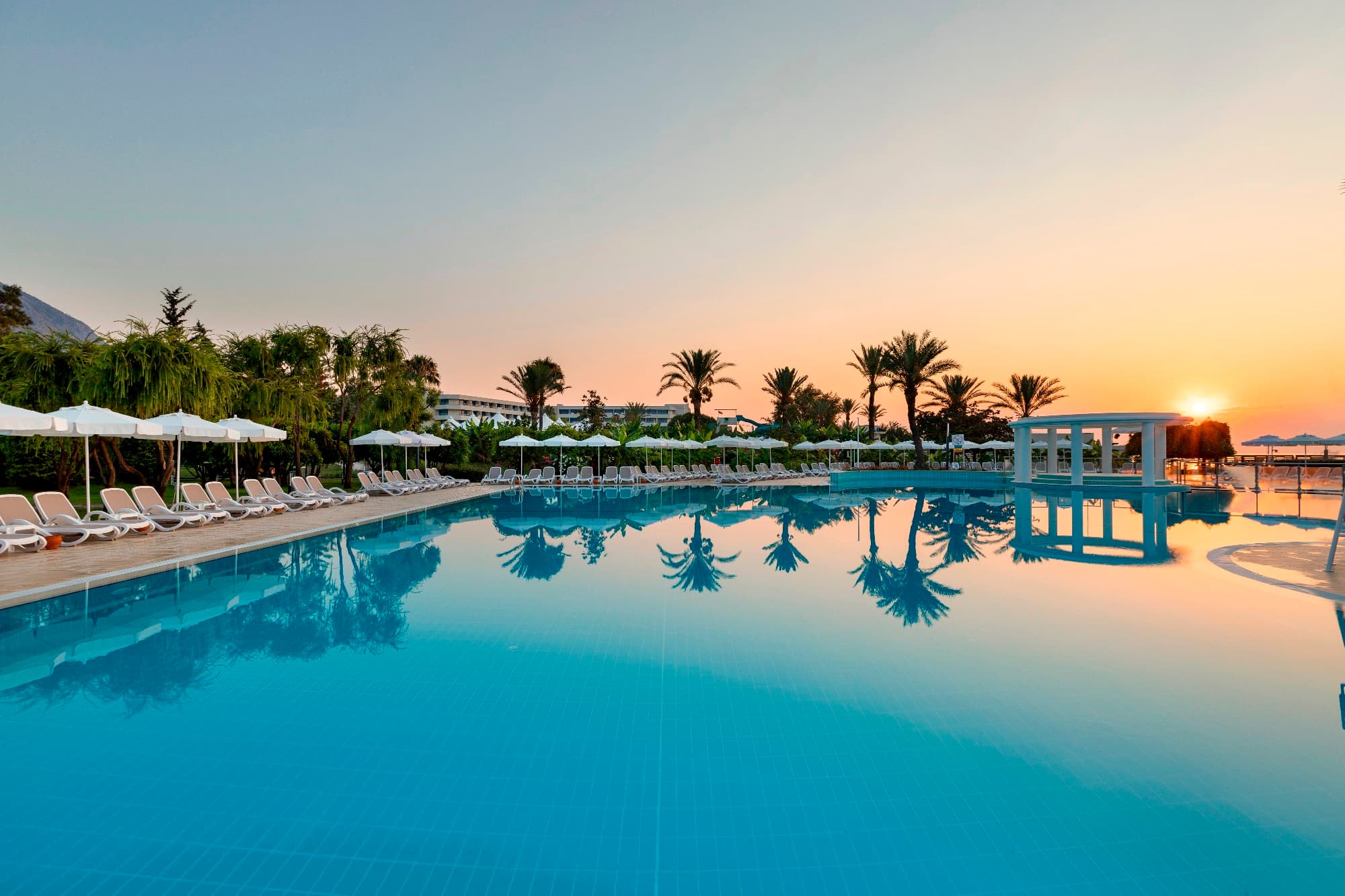 Mirage Park Resort - photo 3