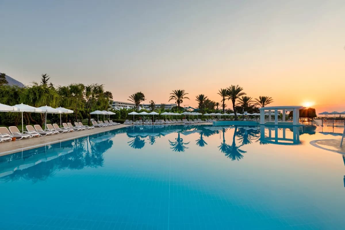 Mirage Park Resort - photo 3