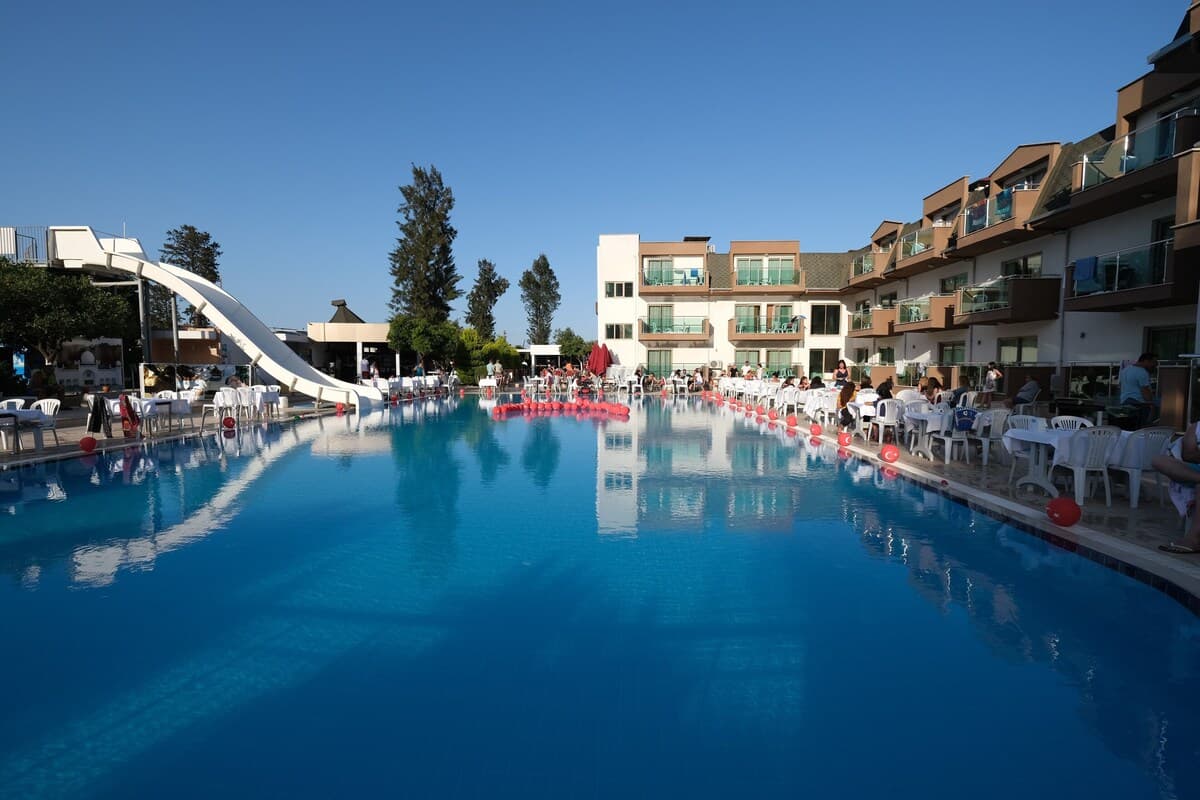 Omorfi Garden Resort Hotel - photo 8