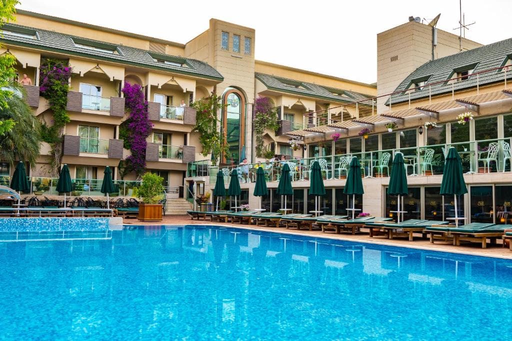 Ambassador Hotel & Spa
