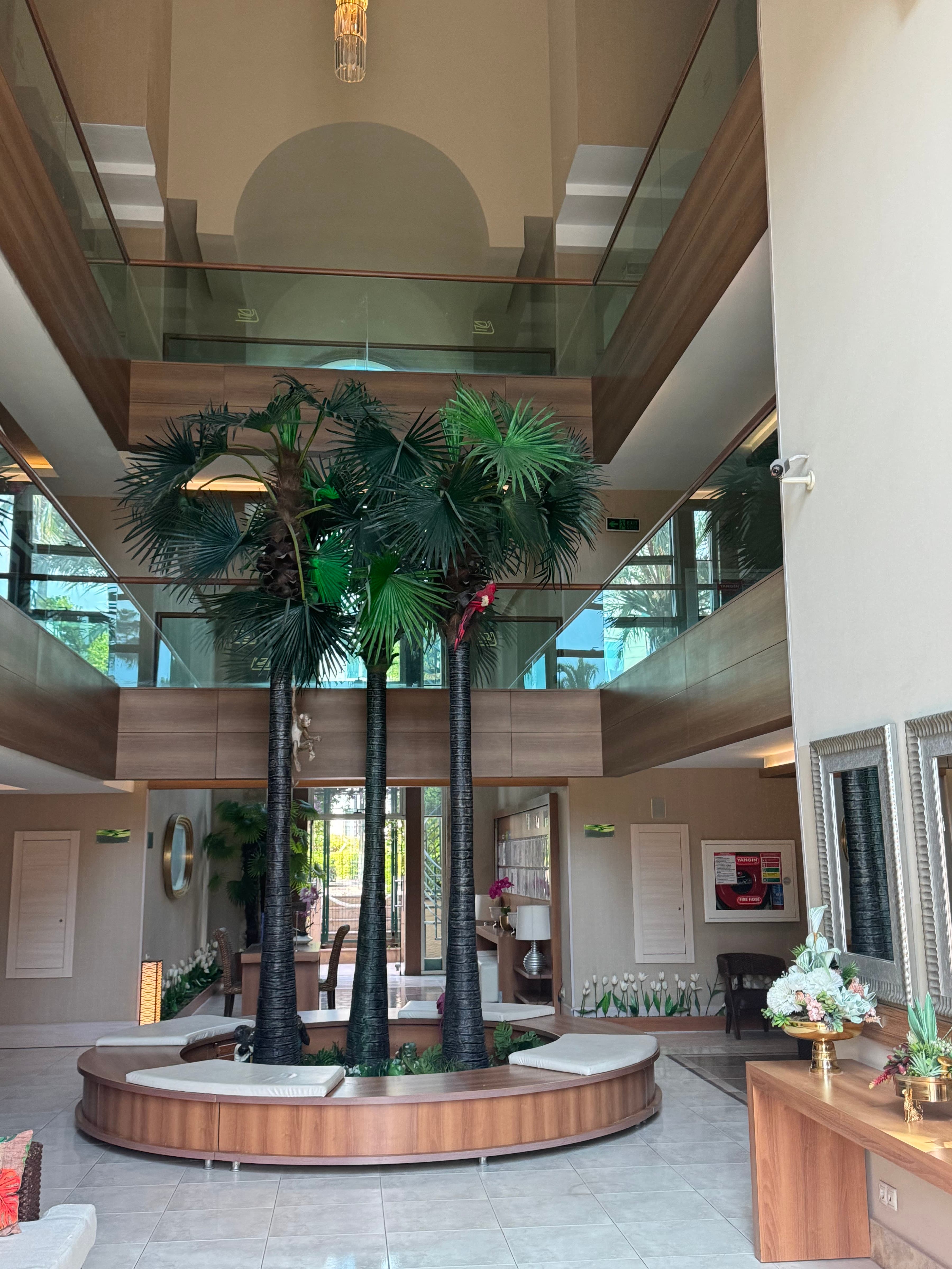 Ambassador Hotel & Spa - photo 10