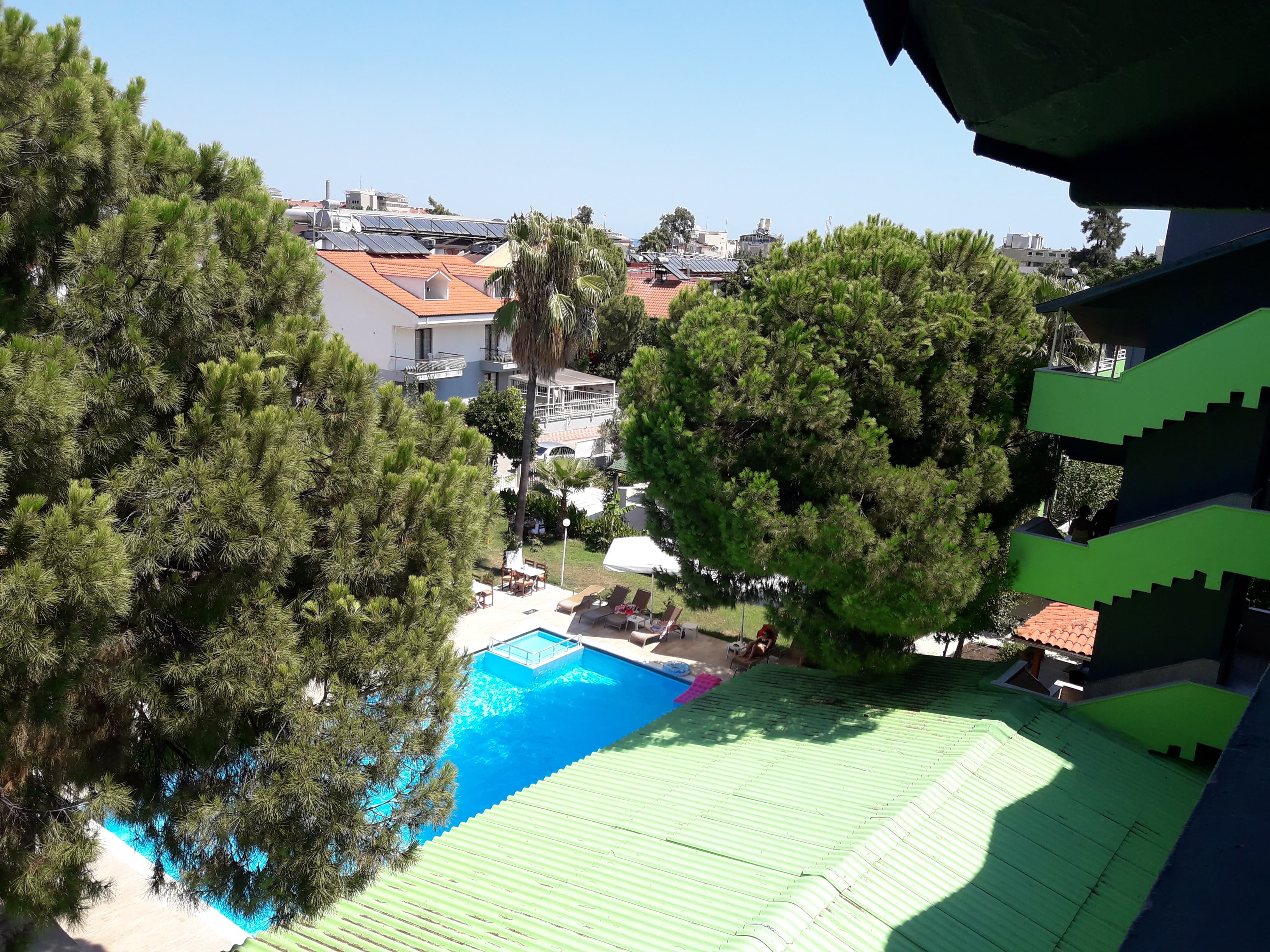 Anita Kemer Noch Hotel - photo 4