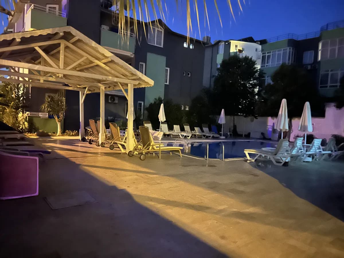 Anita Kemer Noch Hotel - photo 6