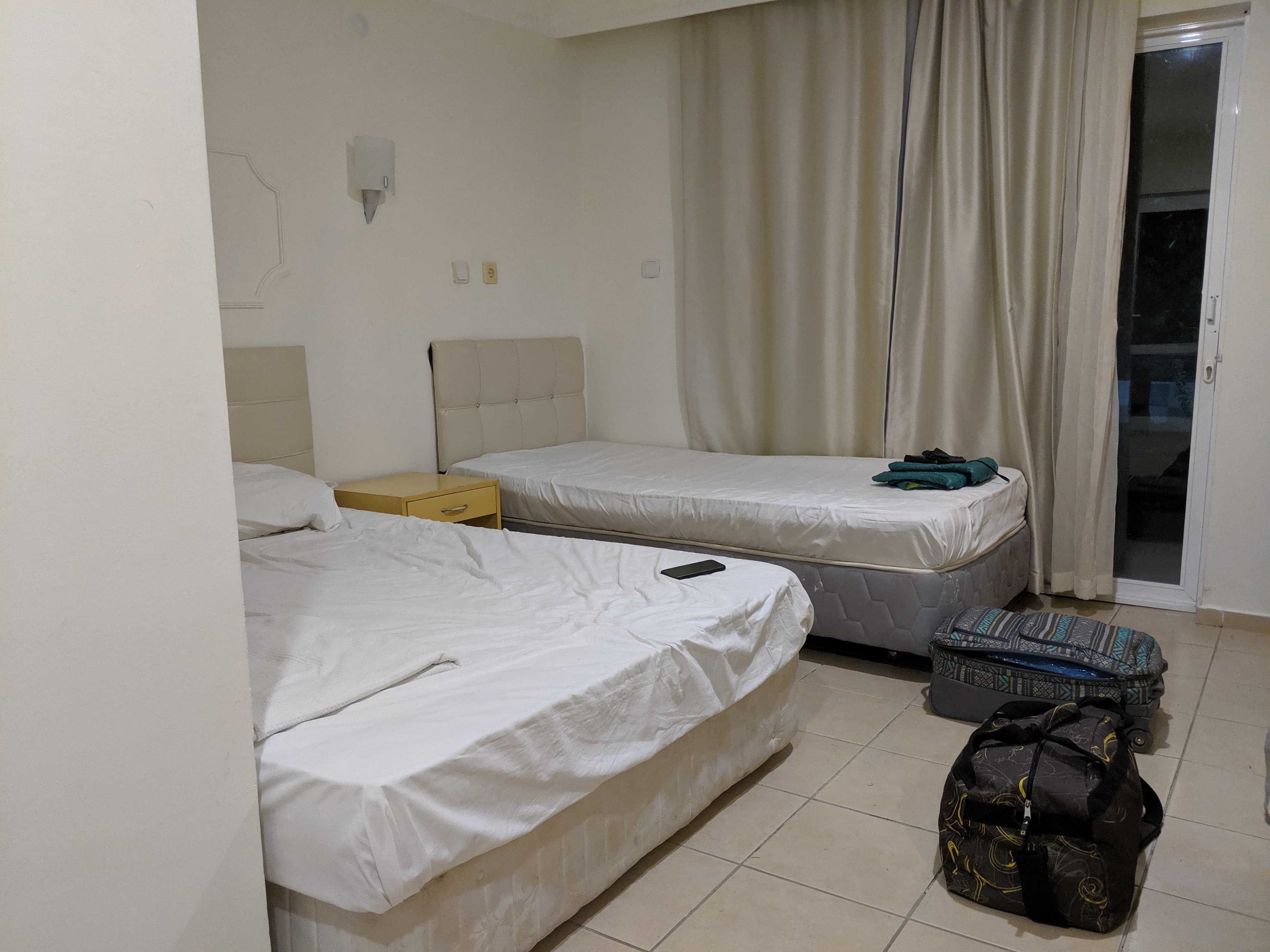 Ares Endam Hotel - photo 2