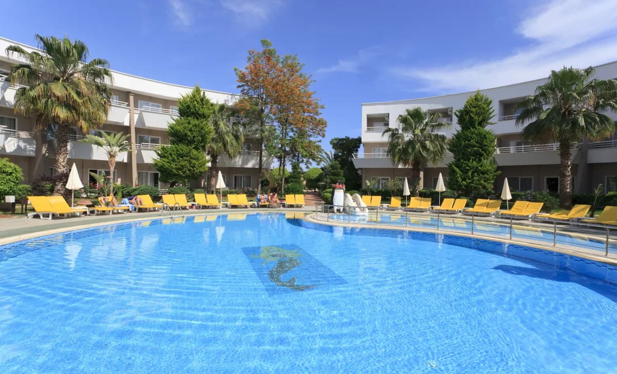 Club Mermaid Village - photo 5