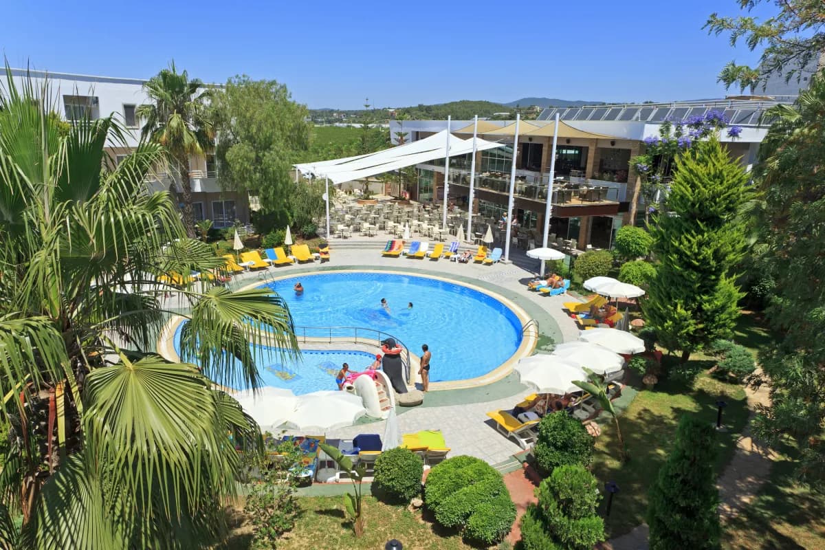 Club Mermaid Village - photo 7