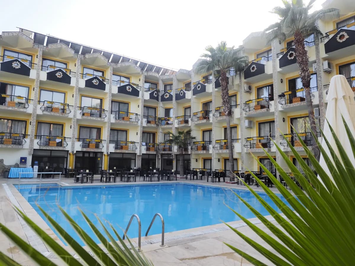 Heracles Club Hotel - photo 4
