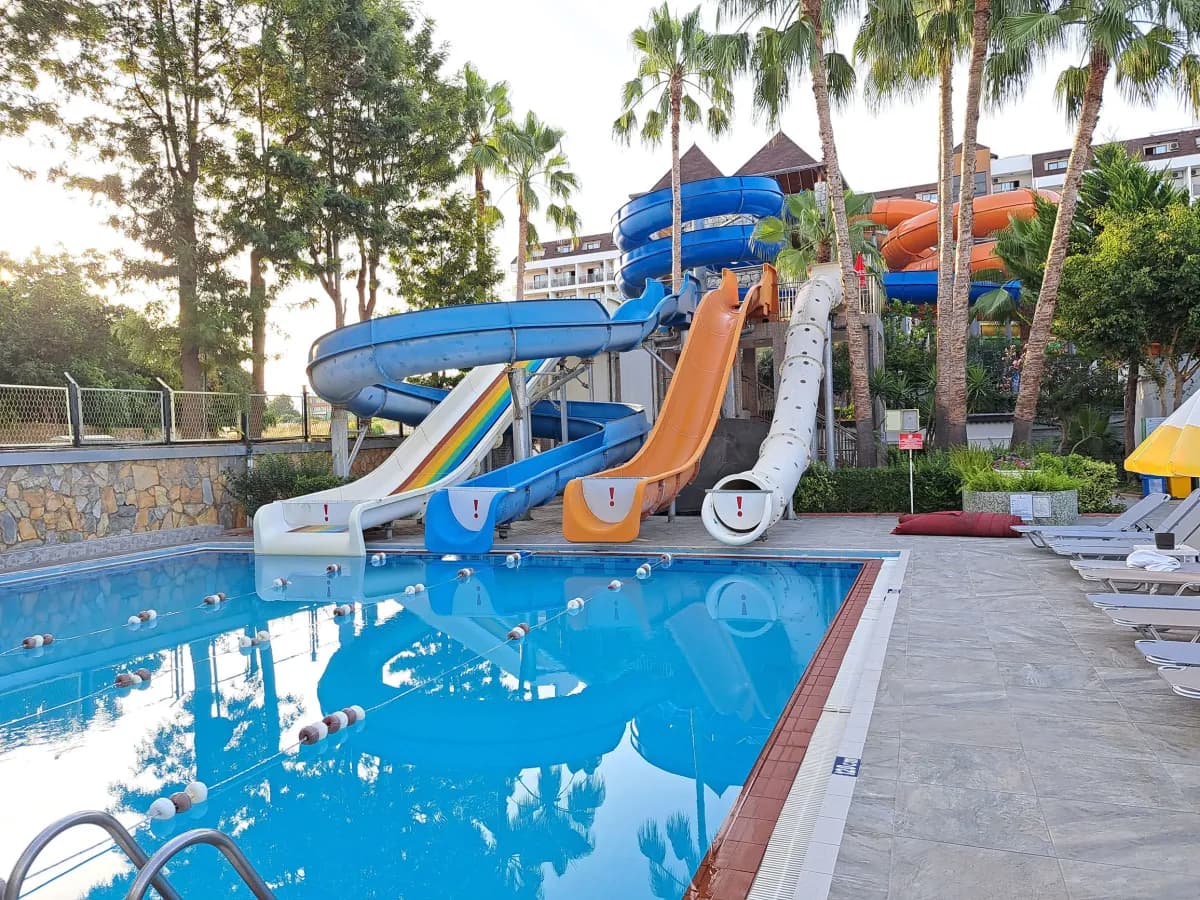 Club Mermaid Village - photo 9