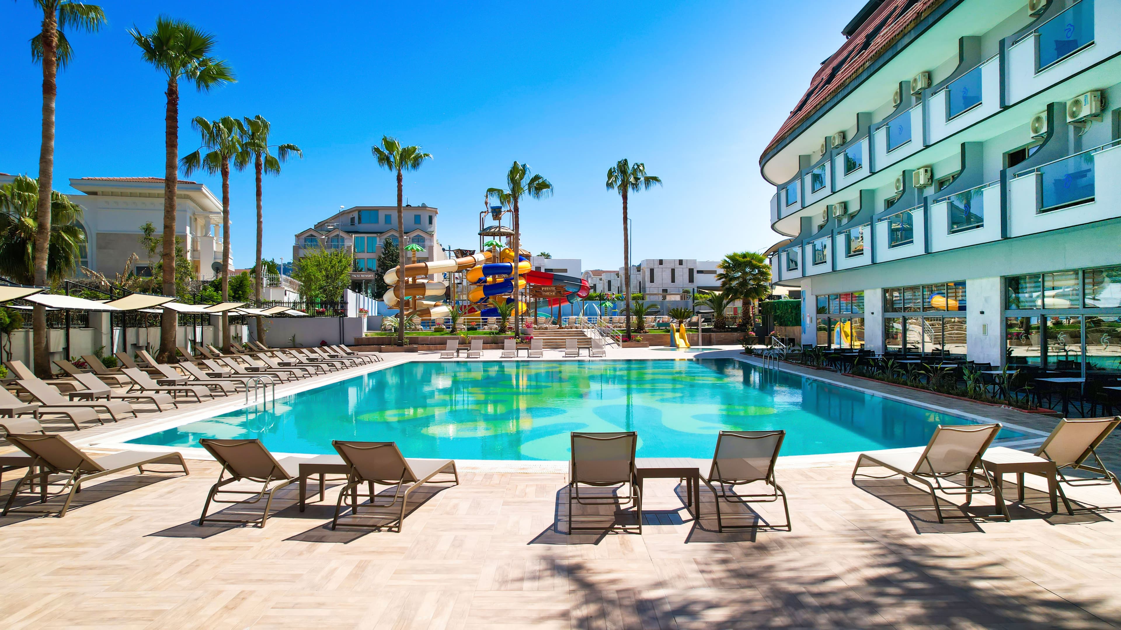 Dedeman Kemer Resort