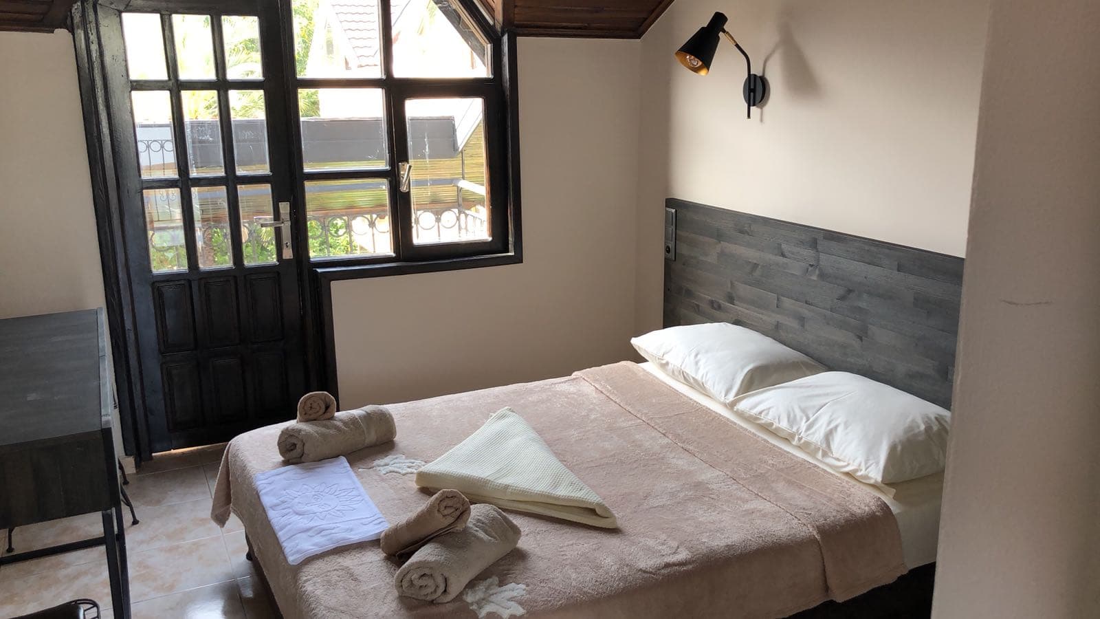 Derin Luxury Hotel - photo 2