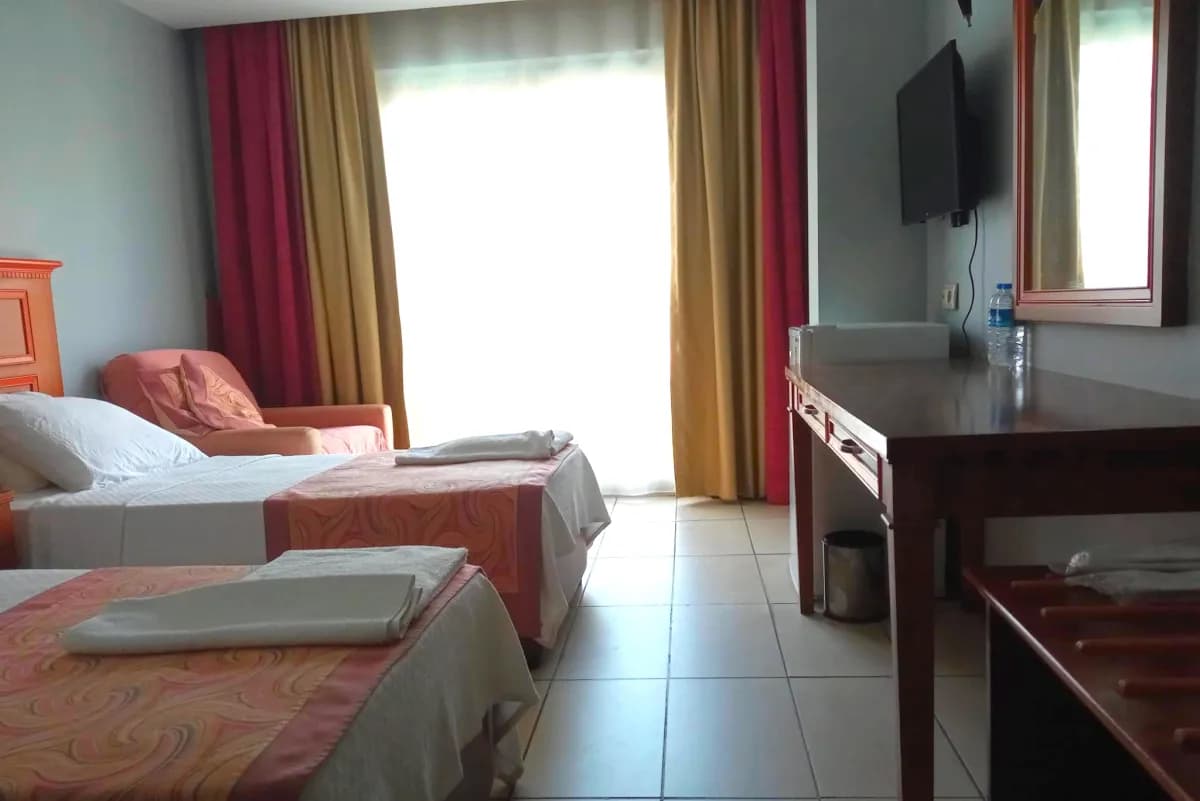 Grand Nar Hotel - photo 2