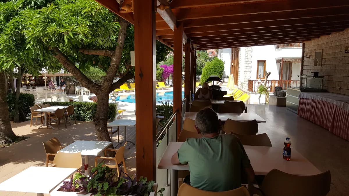 Felice Hotel - photo 8