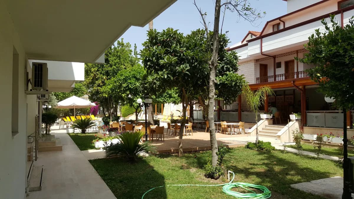 Felice Hotel - photo 10