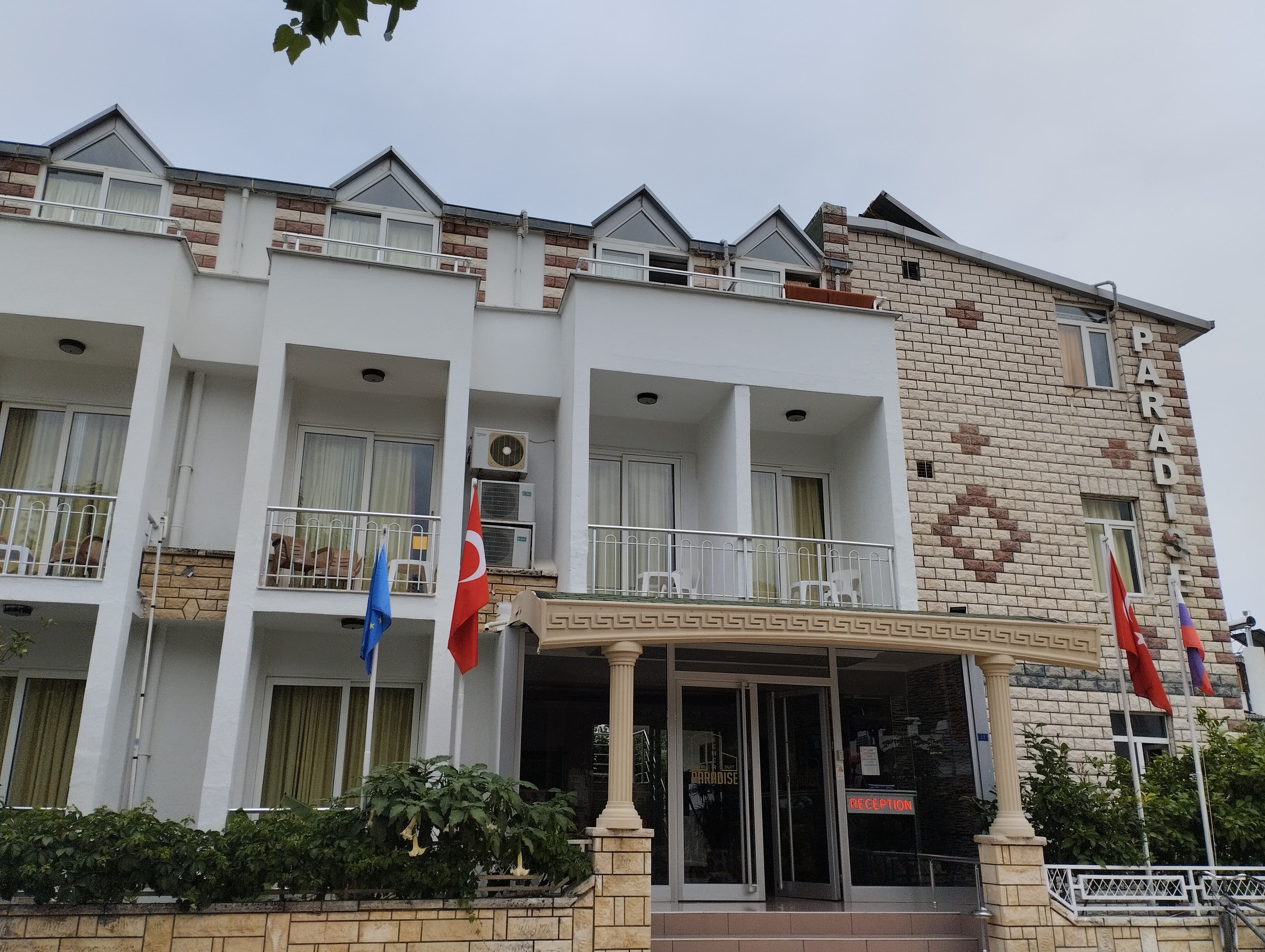 Hotel Paradise