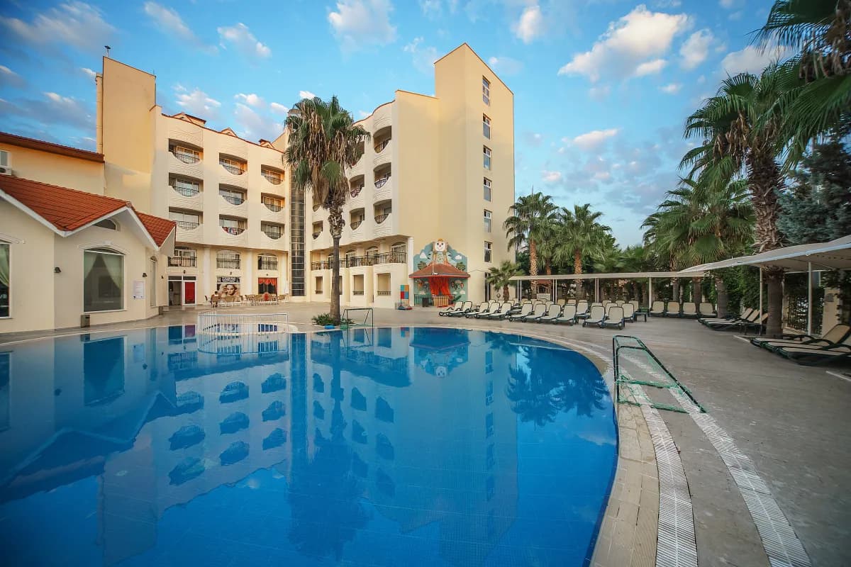 Larissa Inn Hotel