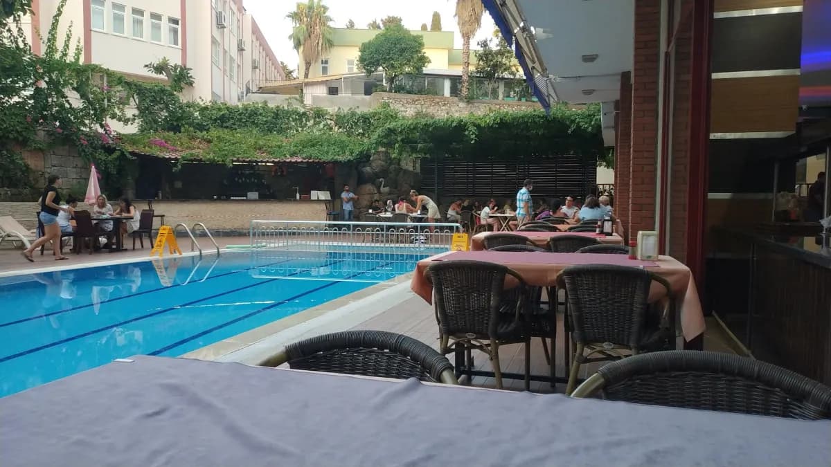 Diamore Hotel - photo 3