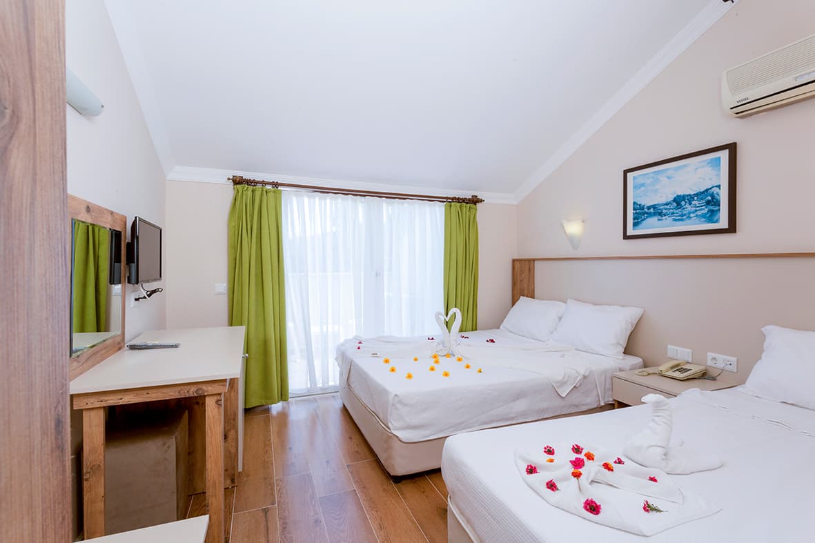 Rich Melissa Hotel - photo 2