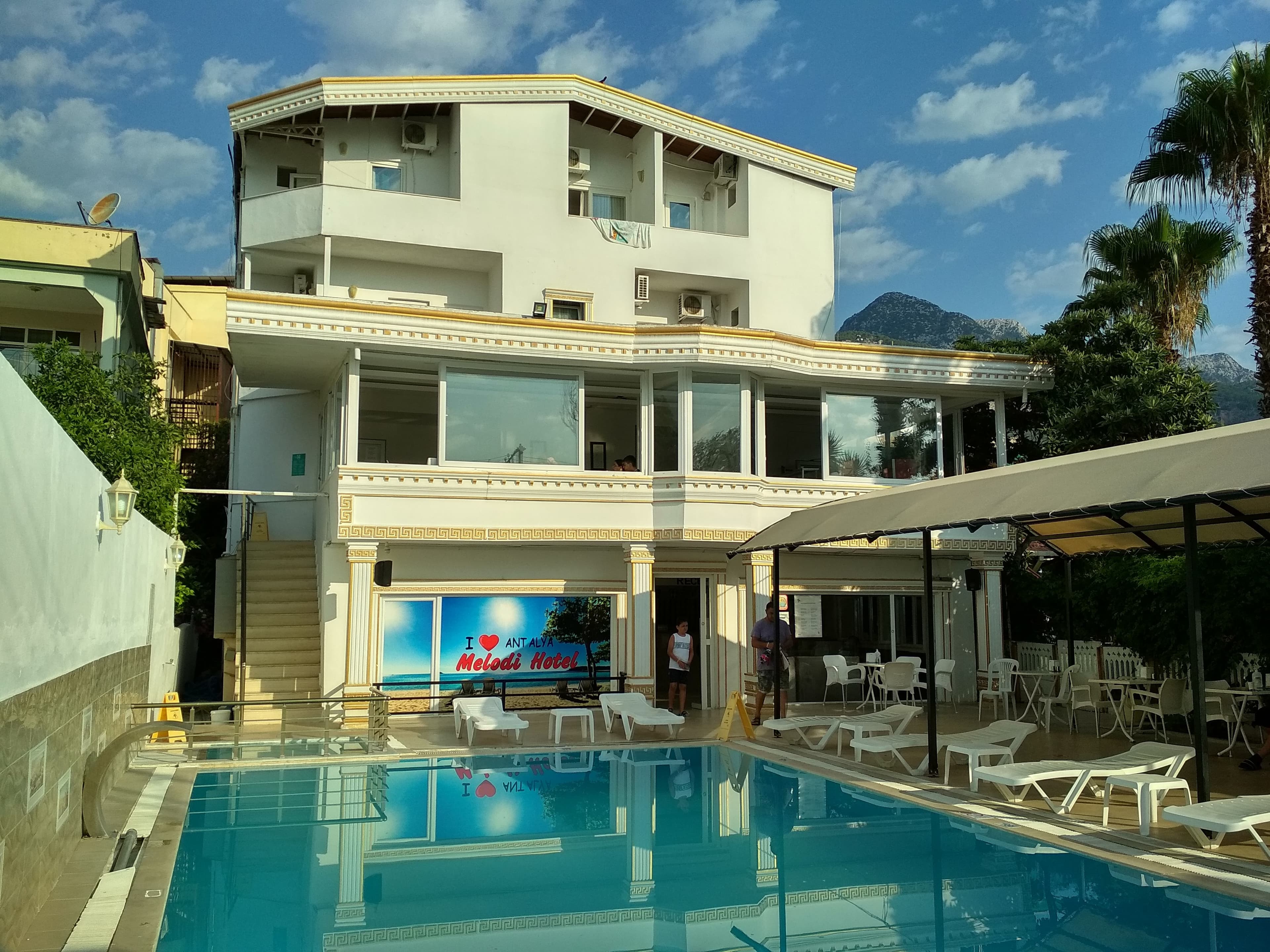 Melodi Hotel