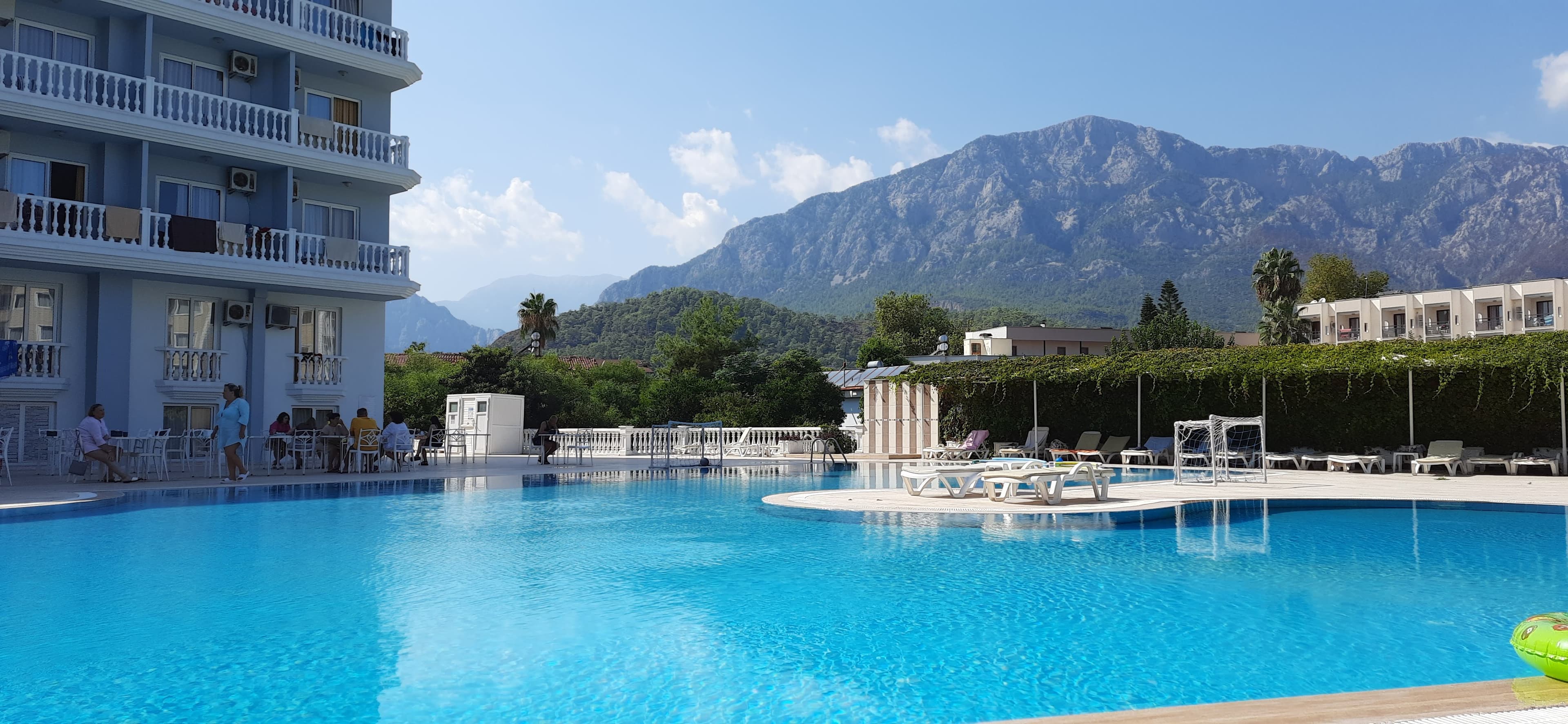 Mira Garden Resort