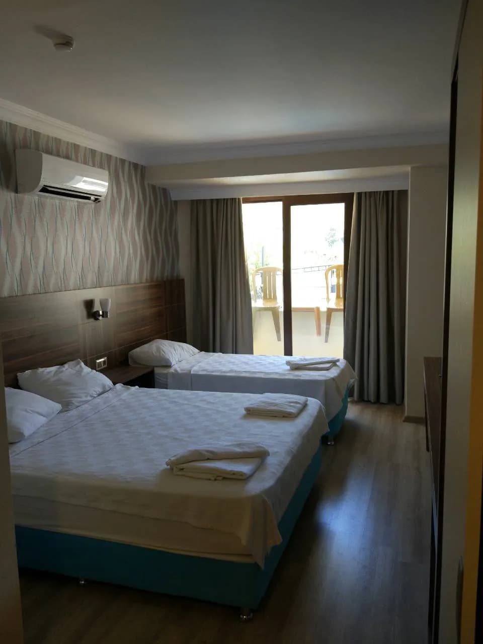 Monk Boutique Hotel - photo 2