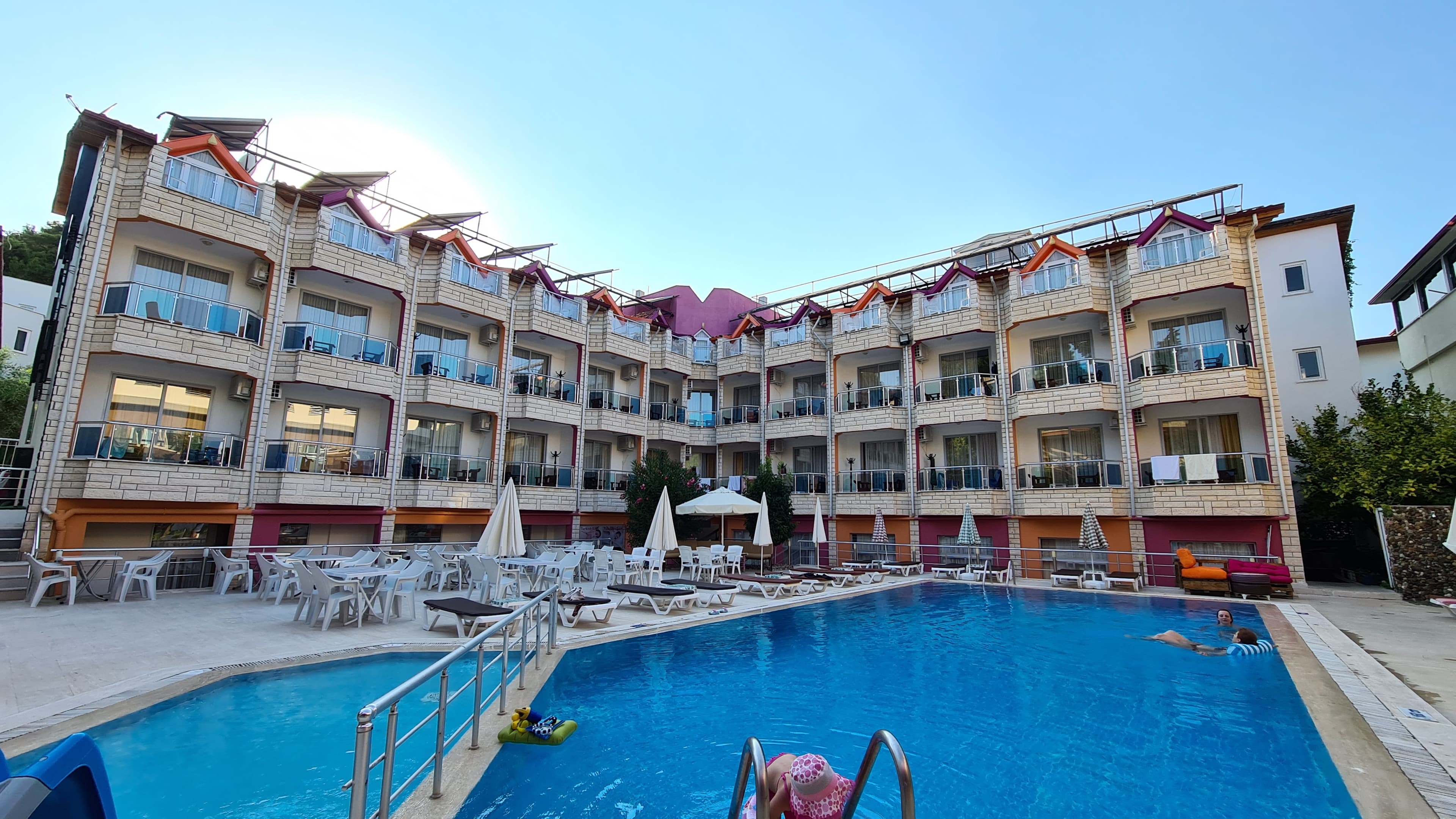 Mr Crane Hotel - photo 5