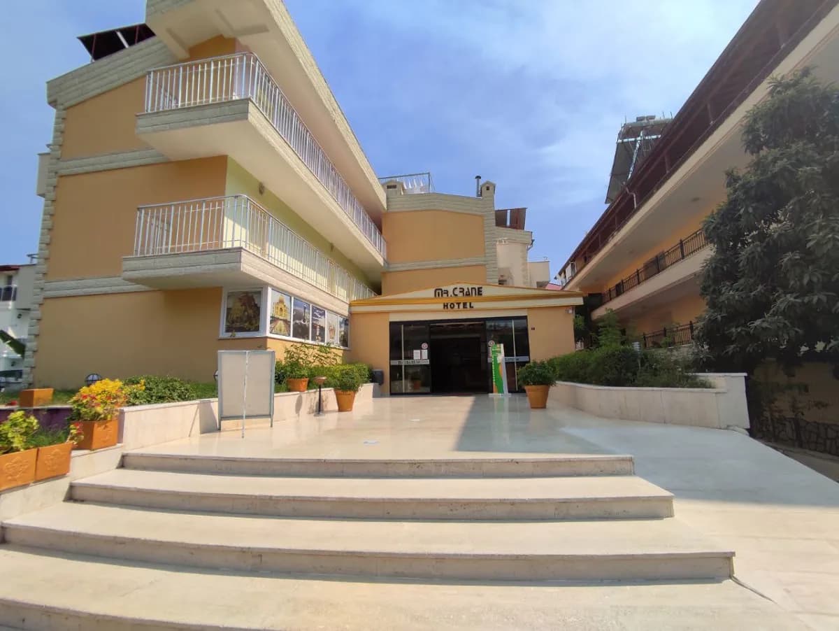 Mr Crane Hotel - photo 9