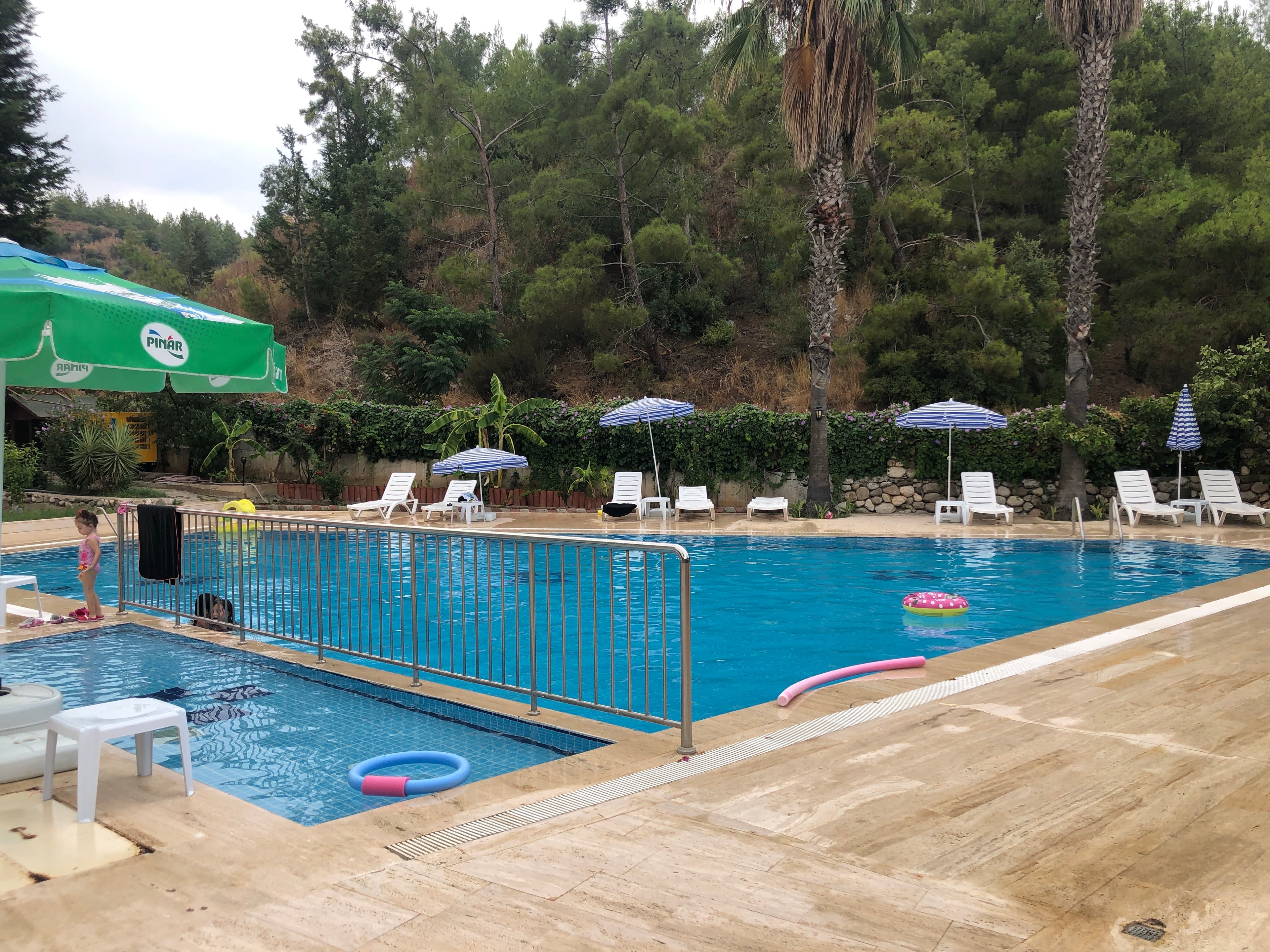 Oranj Ranch Hotel - photo 4