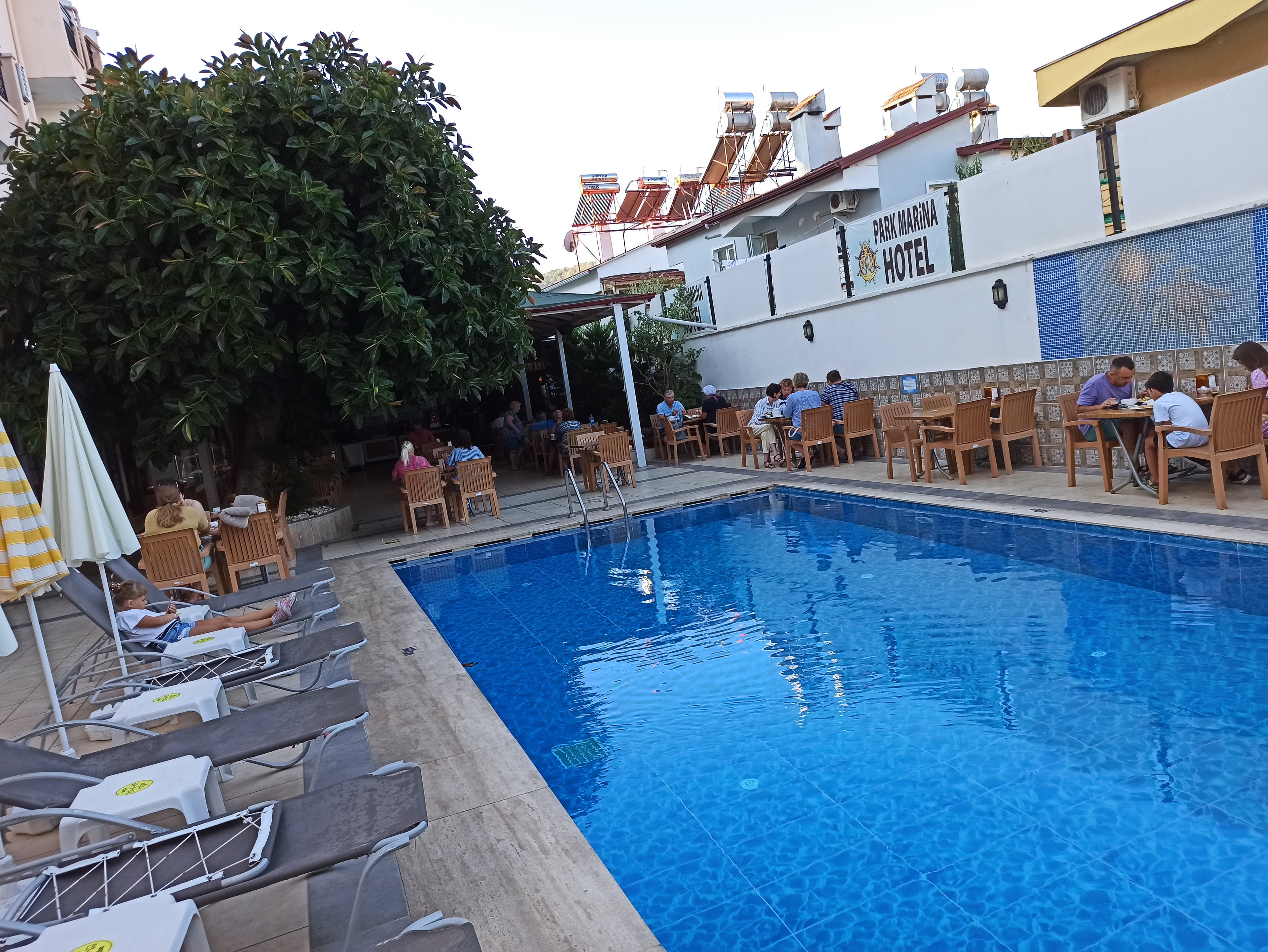 Park Marina Hotel - photo 3