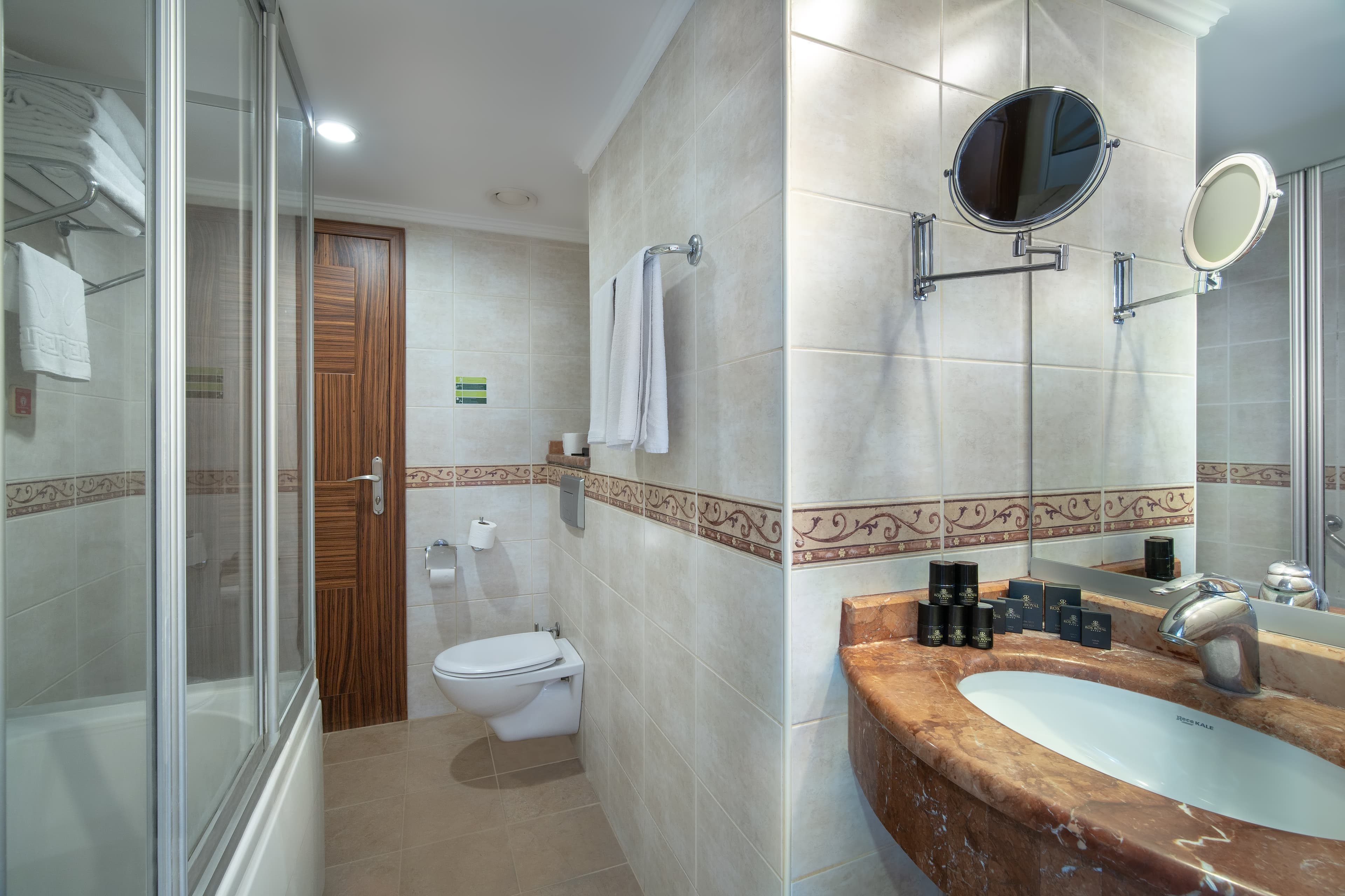 Rox Resort Hotel - photo 4