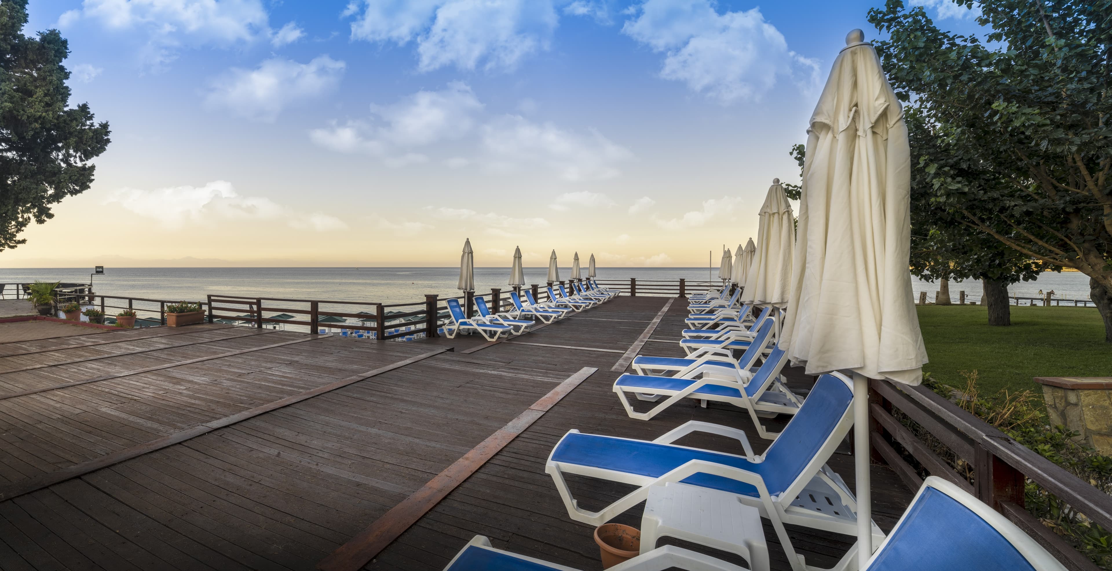 Rox Resort Hotel - photo 6