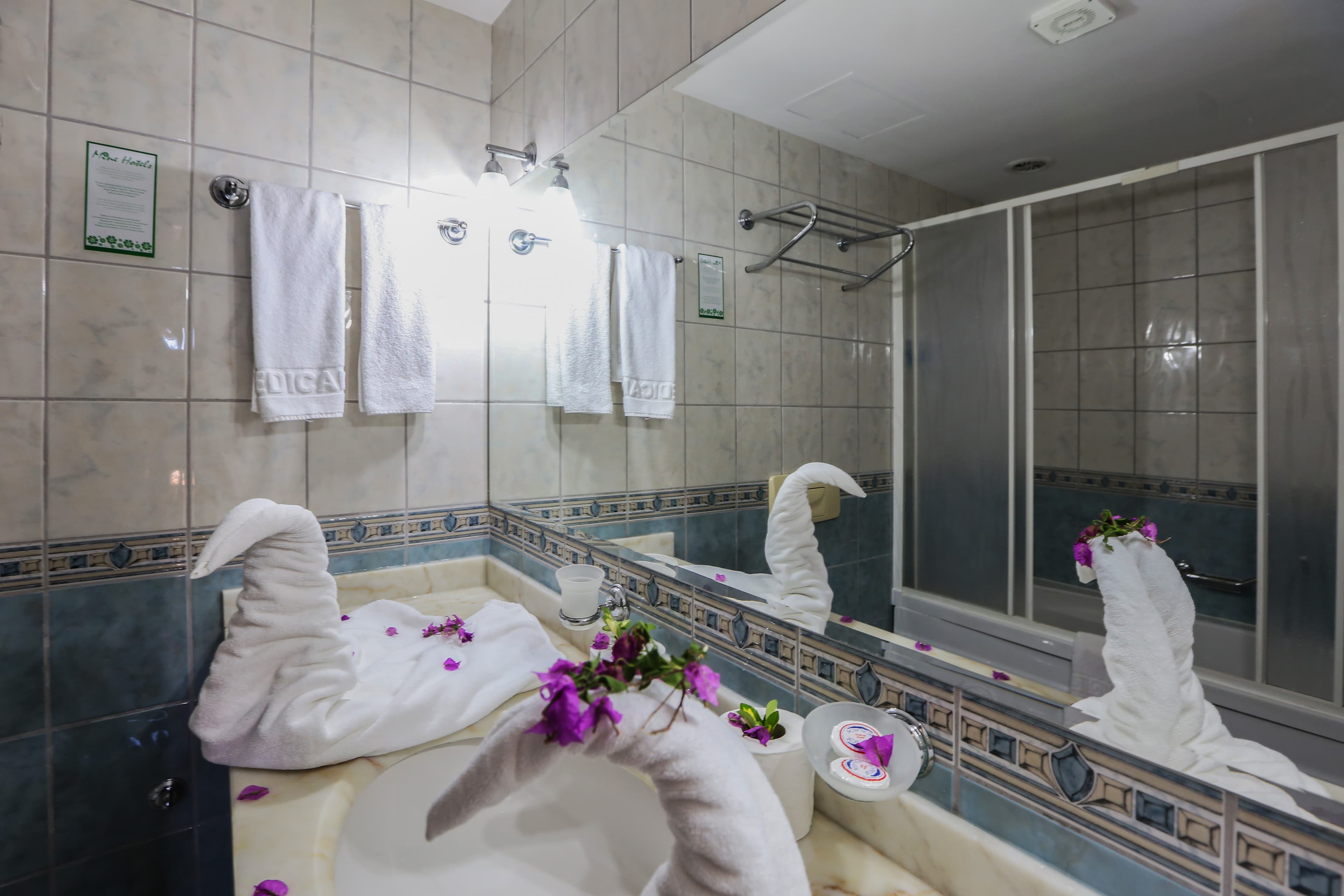 Valeri Beach Hotel - photo 4