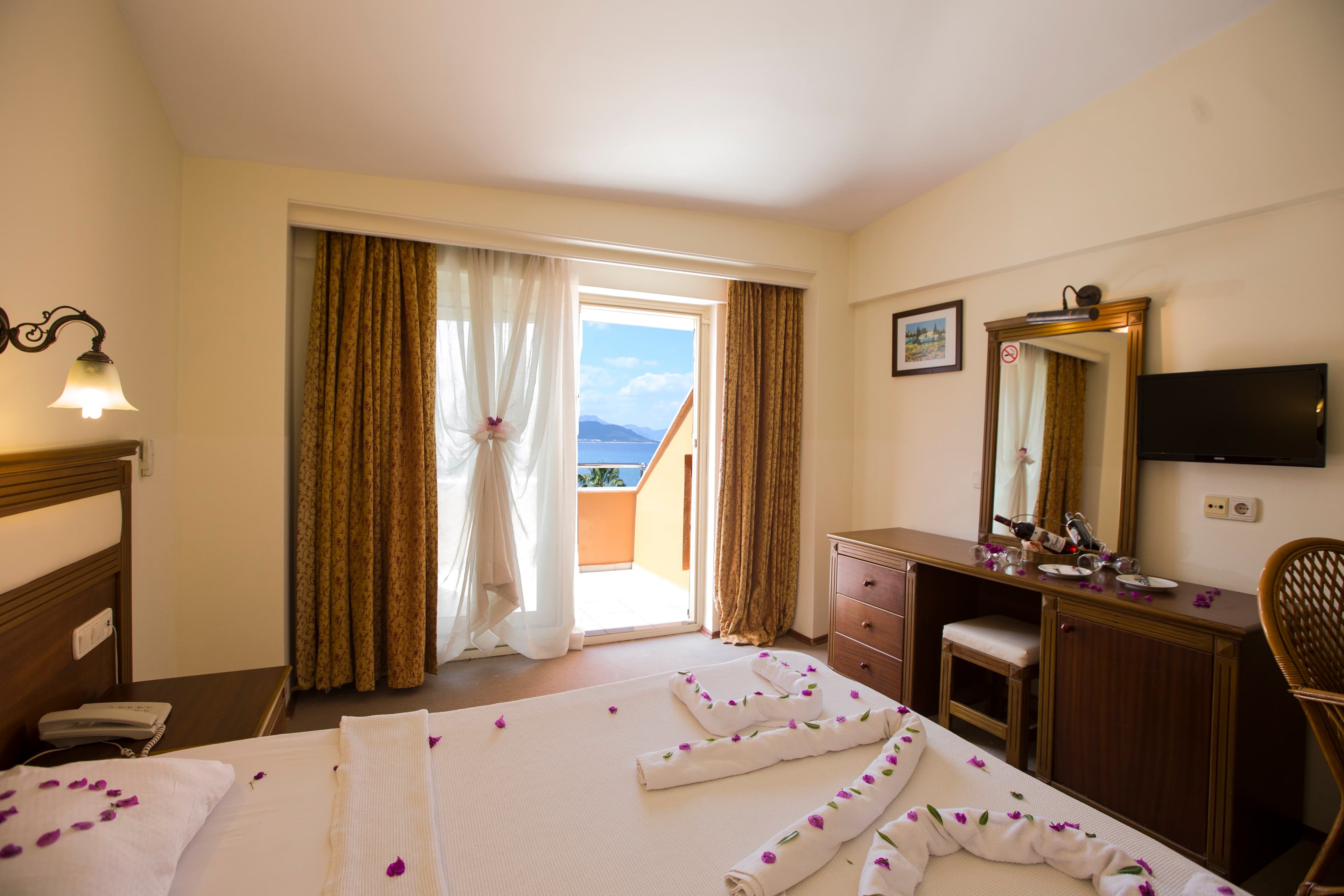 Valeri Beach Hotel - photo 6