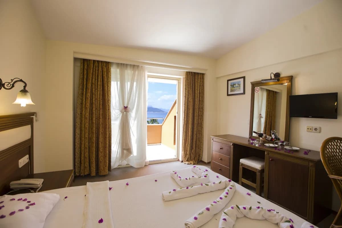 Valeri Beach Hotel - photo 6
