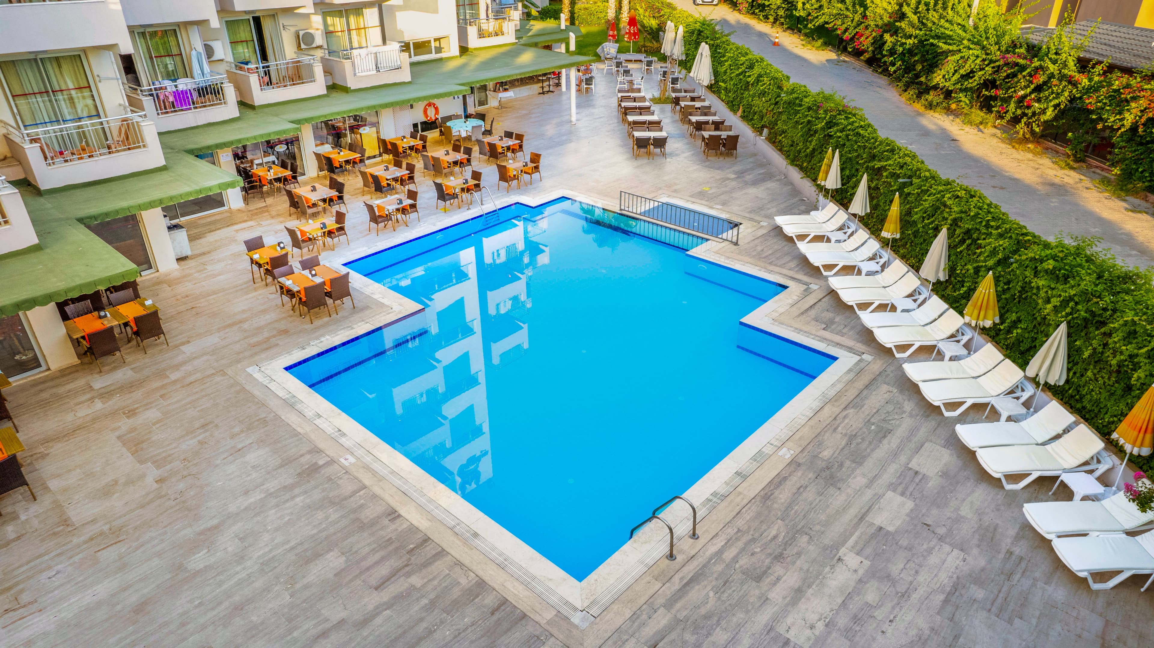 Viking Nona Beach Hotel - photo 3