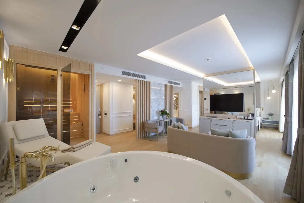 Miramare Queen Hotel - photo 4